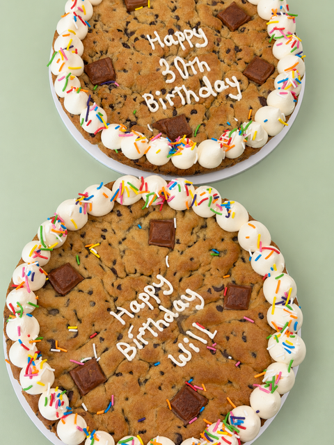 The 1 KG Cookie Cake.