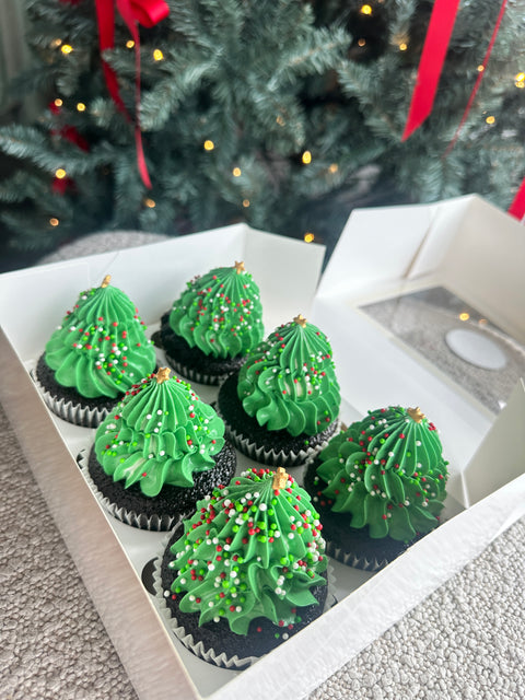 12 Pack Christmas Tree Cupcakes