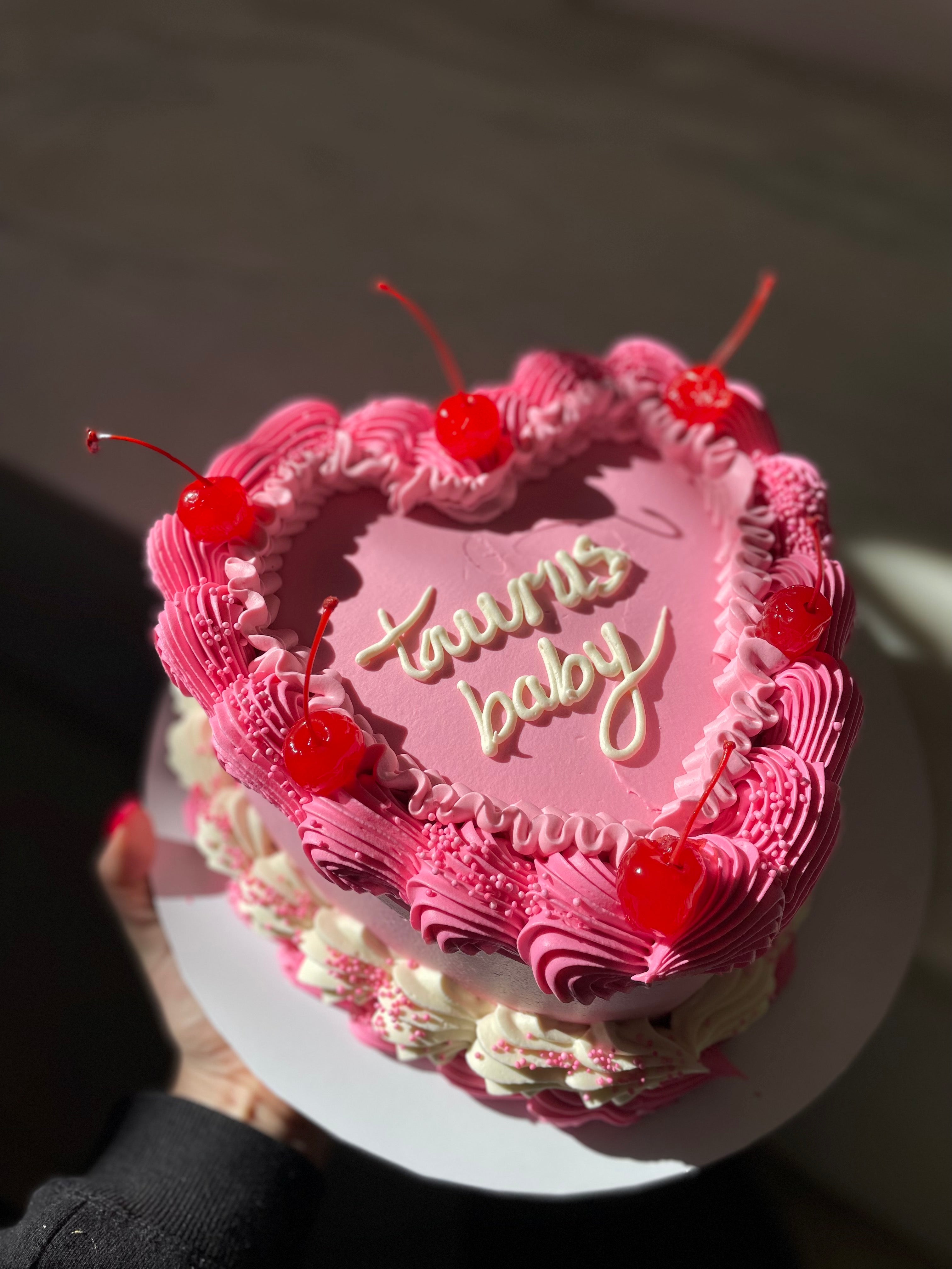 50 Cute Vintage Style Cake Delight Ideas : Pastel Heart Cake