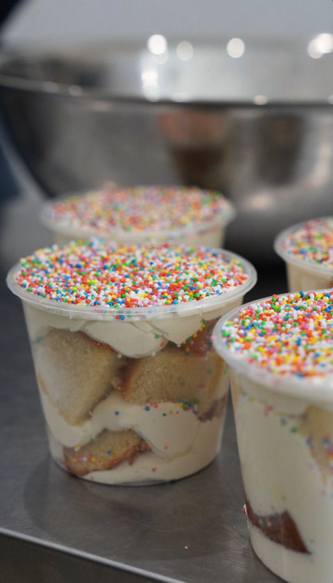 The Viral Dot Cake Tub.