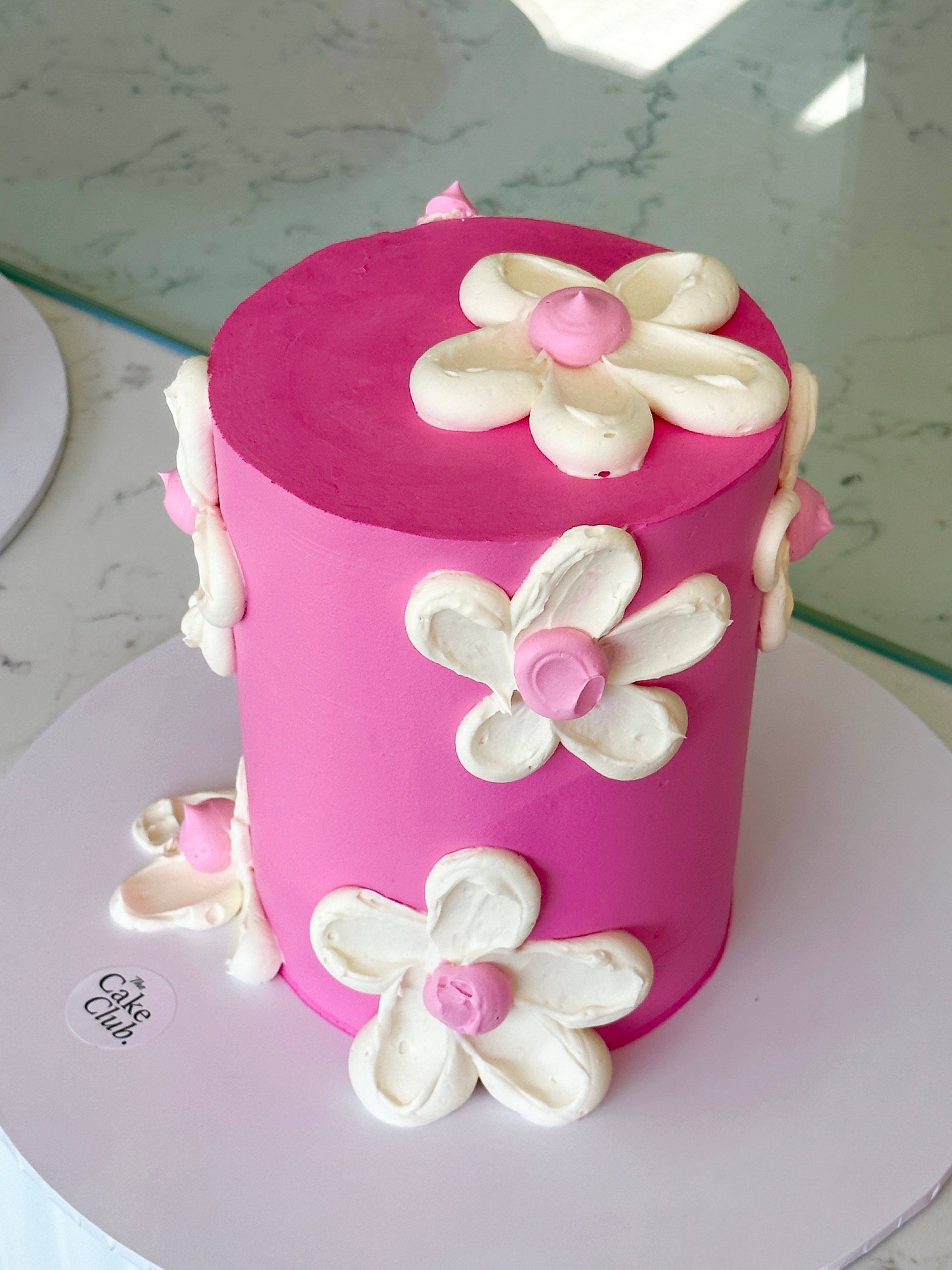 Daisy Buttercream Cake - Kidd's Cakes & Bakery