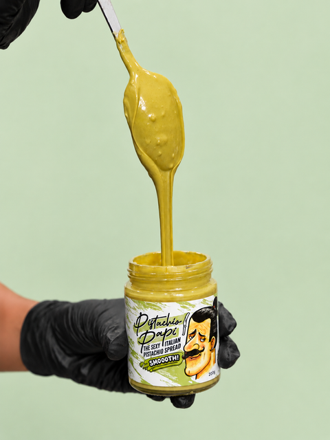 Pistachio Papi Viral Cake
